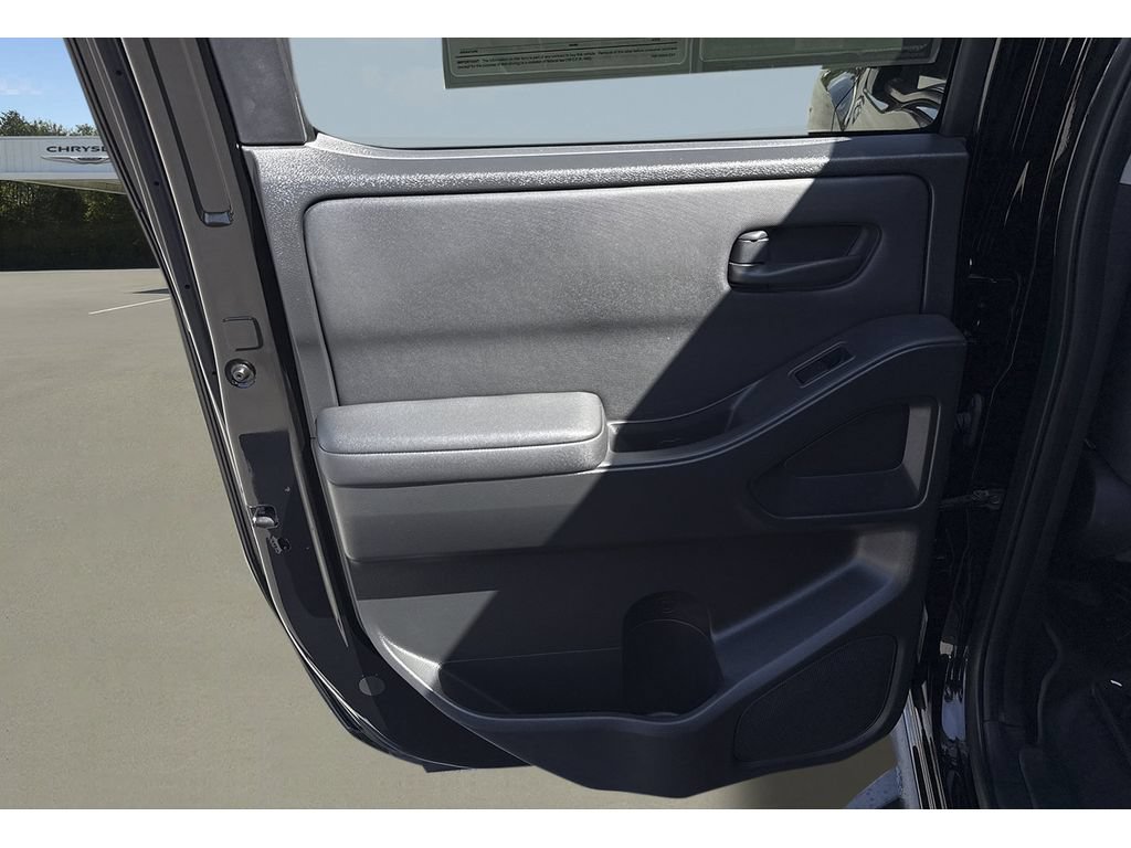 Used 2022 Nissan Frontier S w/ Technology Package RWD image 19