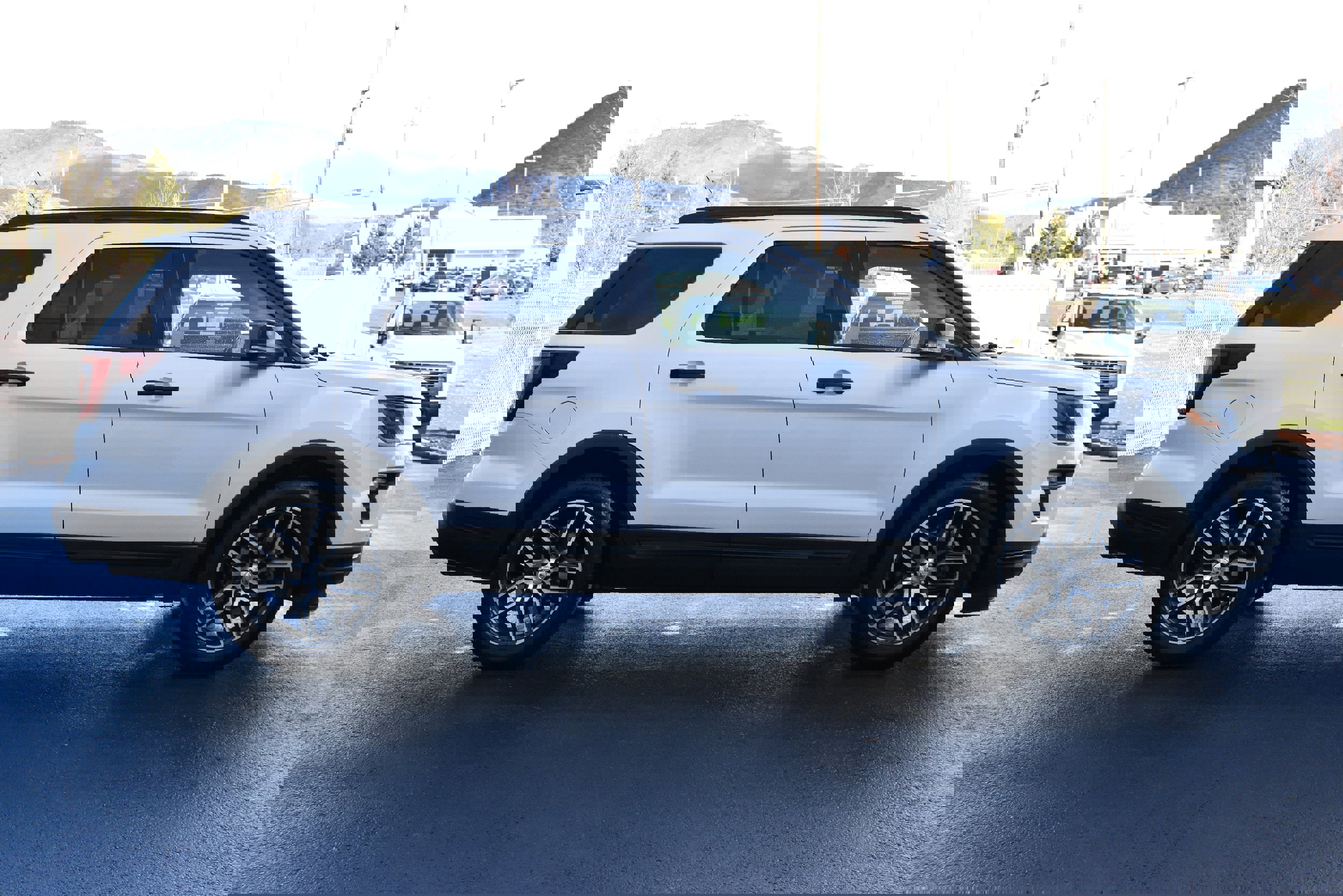 Used 2019 Ford Explorer Sport w/ Equipment Group 401A image 5