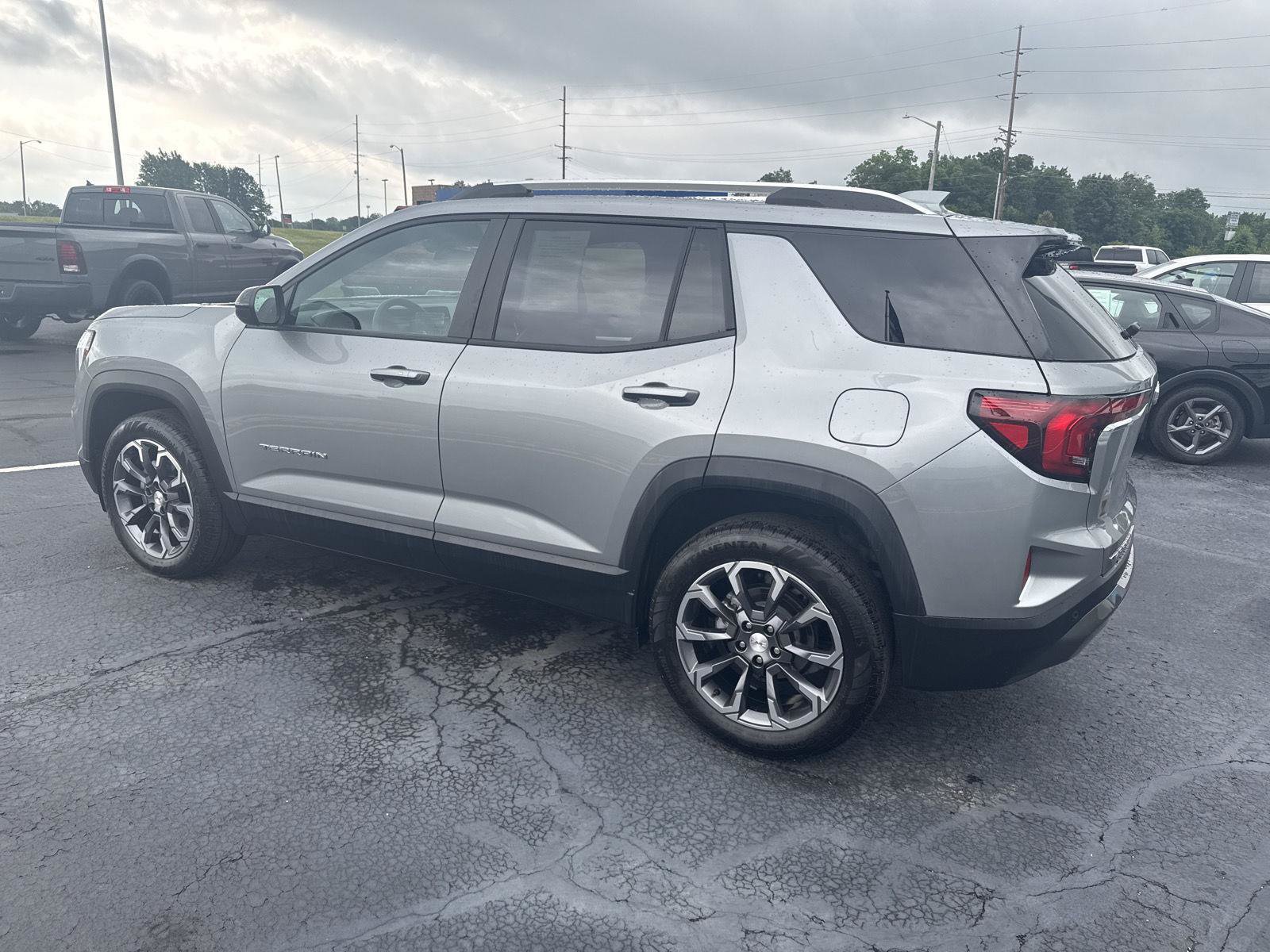 Used 2026 GMC Terrain Elevation w/ Elevation Premium Package AWD/4WD image 5