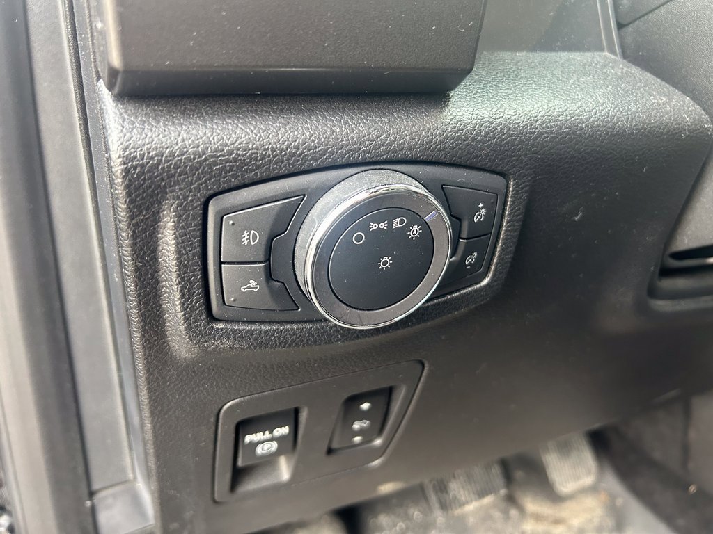 Certified 2018 Ford F150 XLT w/ Equipment Group 302A Luxury image 9