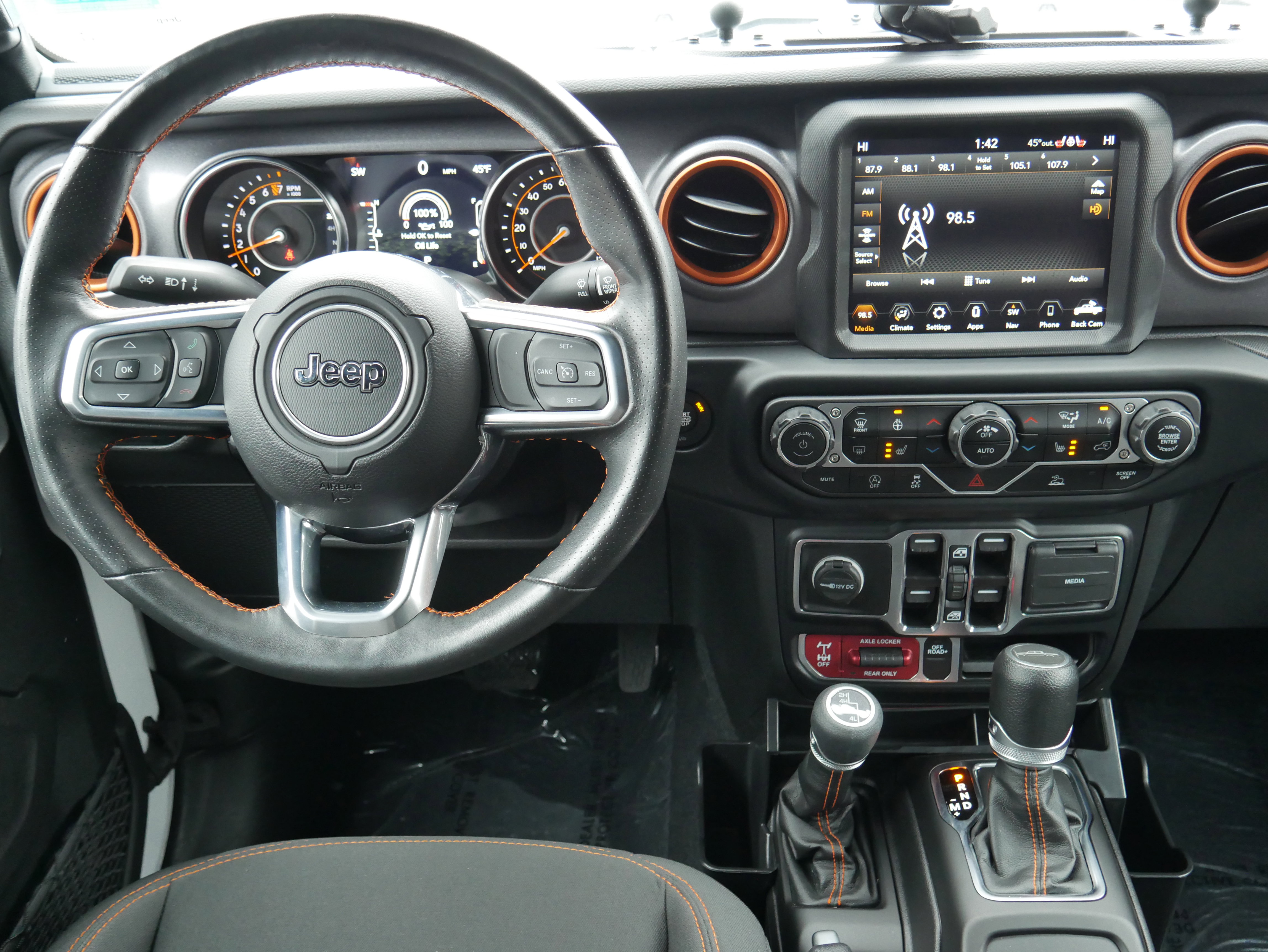 Used 2023 Jeep Gladiator Mojave w/ Cold Weather Group image 17