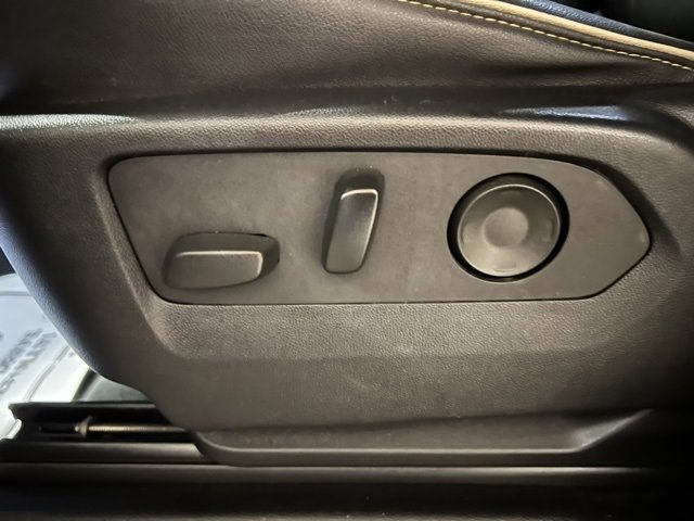 Used 2023 Chevrolet Tahoe Premier image 16