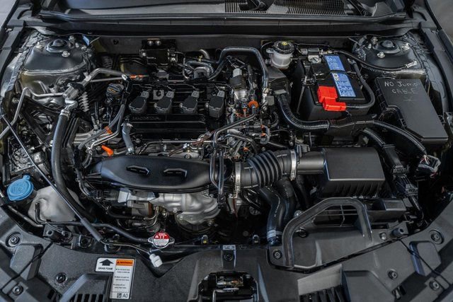 Used 2025 Honda Accord SE image 14