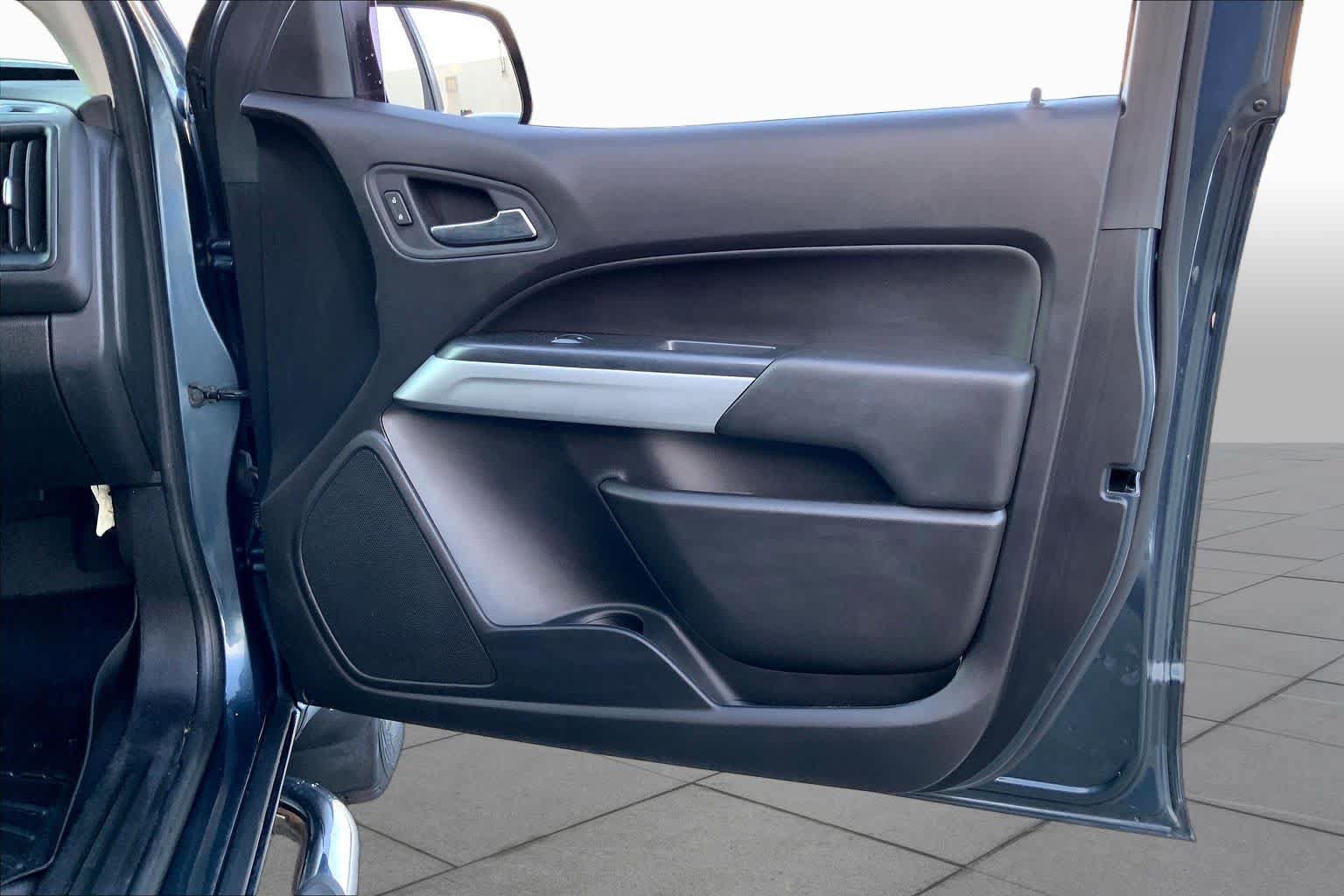 Used 2019 Chevrolet Colorado LT AWD/4WD image 23