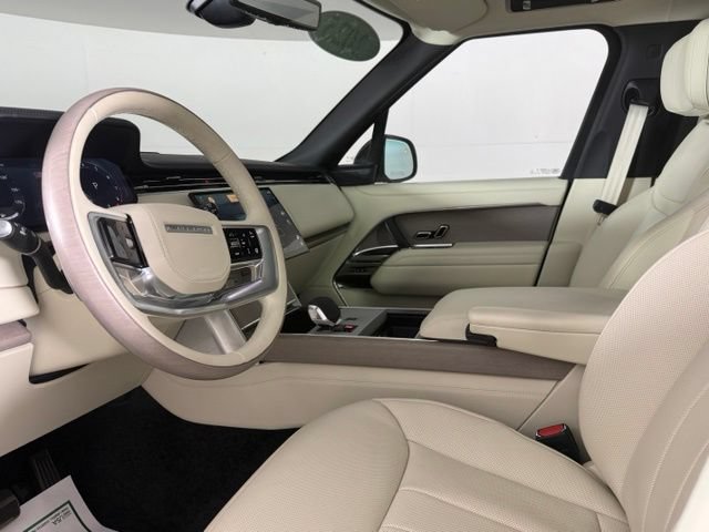 Used 2025 Land Rover Range Rover Long Wheelbase Autobiography AWD/4WD image 6