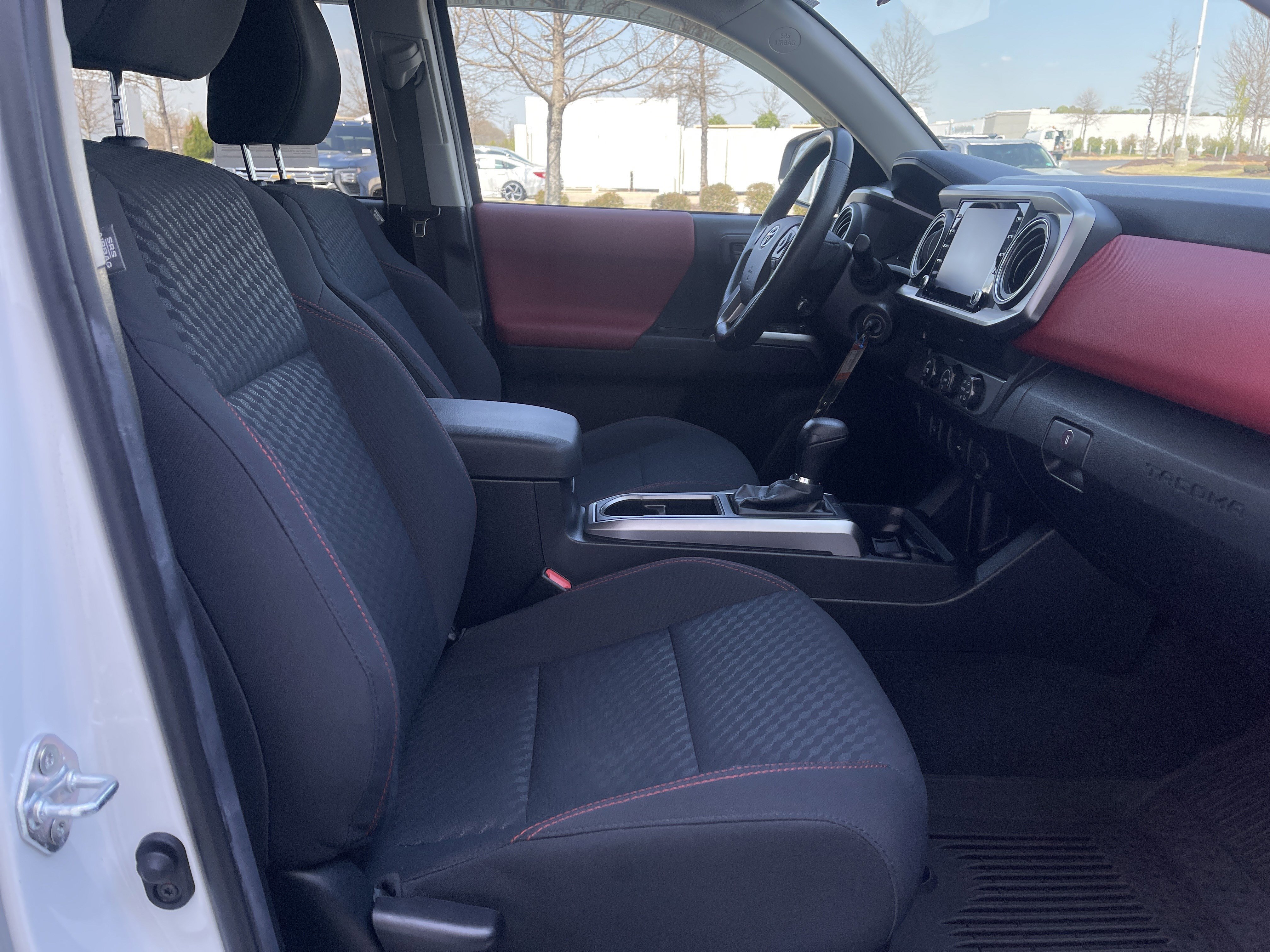 Used 2022 Toyota Tacoma SR5 image 31