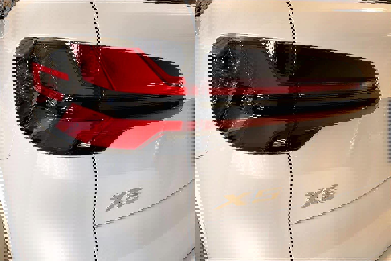 New 2026 BMW X5 sDrive40i w/ M Sport Package image 14