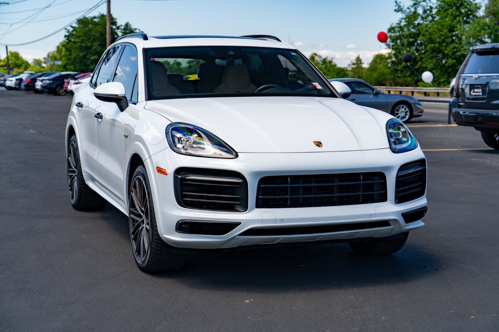 Used 2019 Porsche Cayenne E-Hybrid AWD/4WD image 2