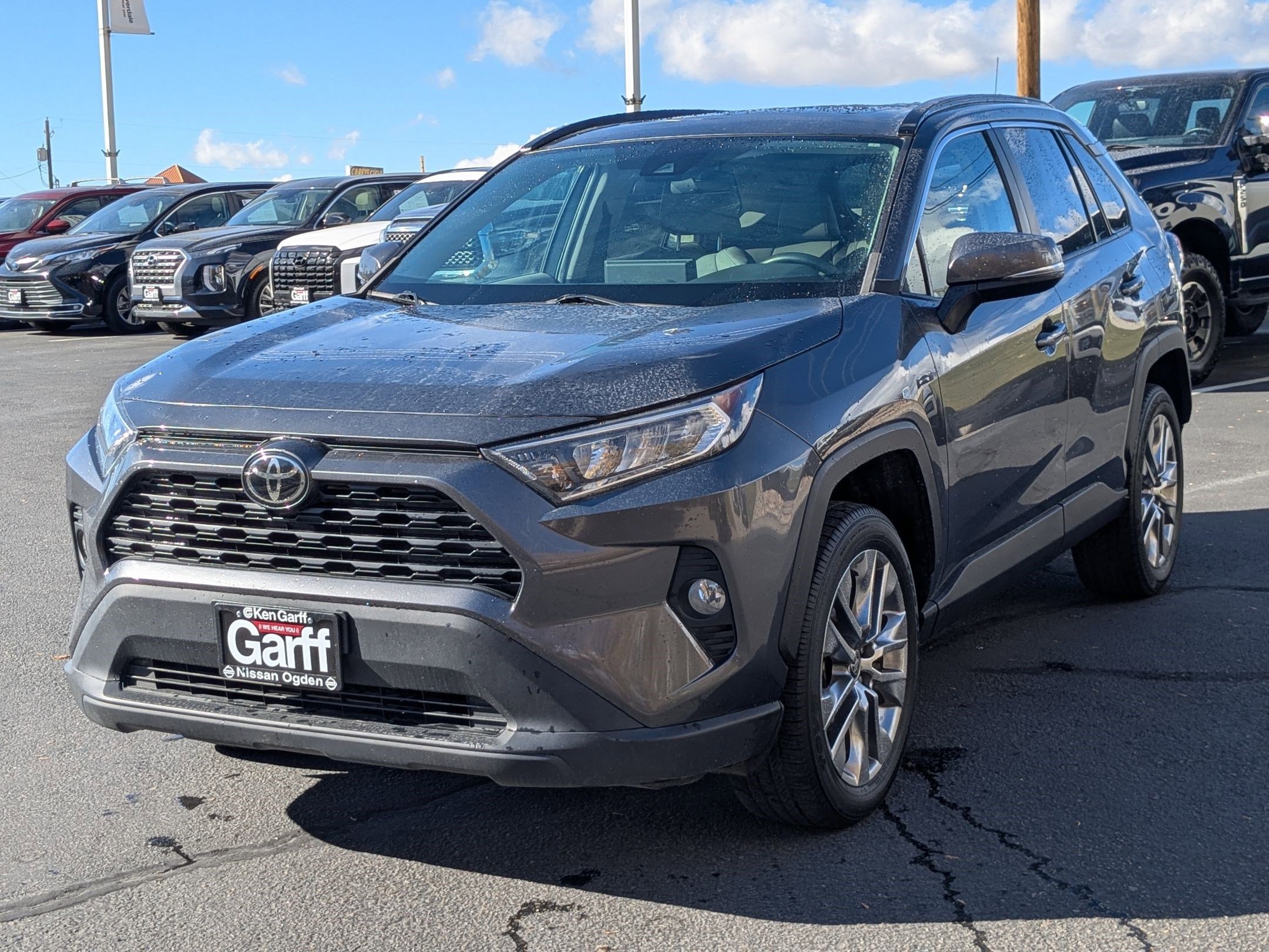 Used 2021 Toyota RAV4 XLE Premium image 10