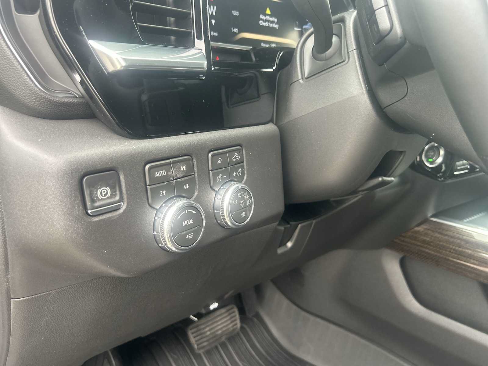 New 2026 GMC Sierra 1500 Elevation w/ Elevation Premium Package AWD/4WD image 18