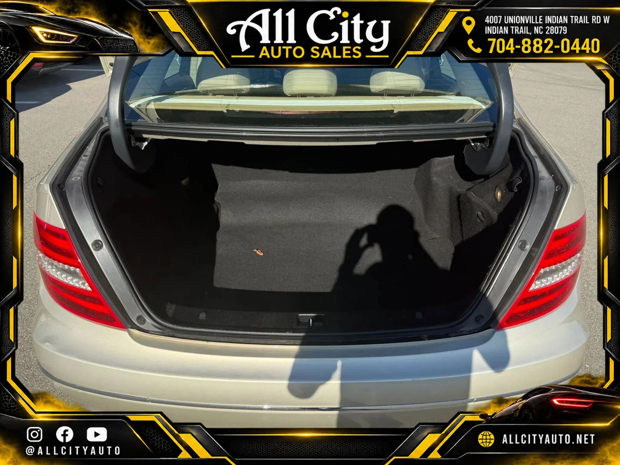 Used 2012 Mercedes-Benz C 250 Sedan image 34