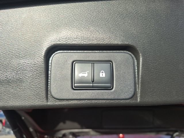 Used 2023 Nissan Rogue SL image 19