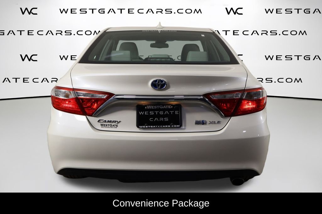 Used 2015 Toyota Camry XLE w/ Moonroof Package image 4