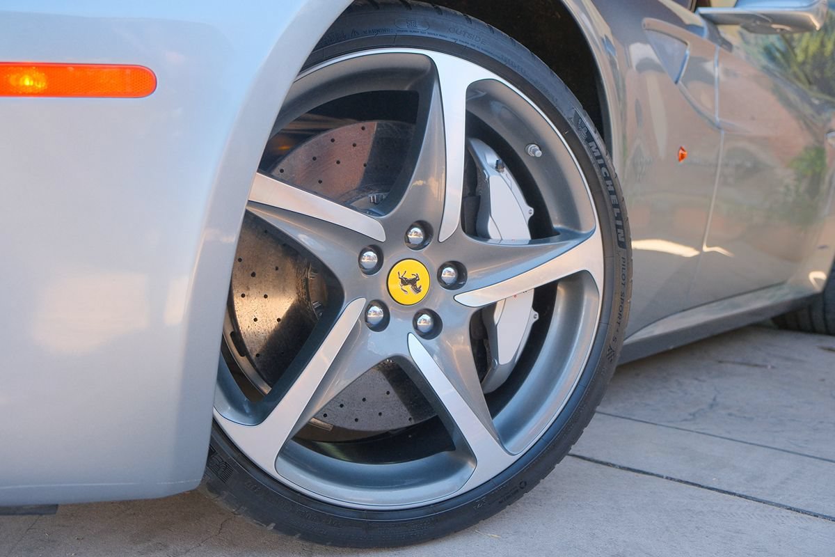 Used 2012 Ferrari FF AWD/4WD image 39