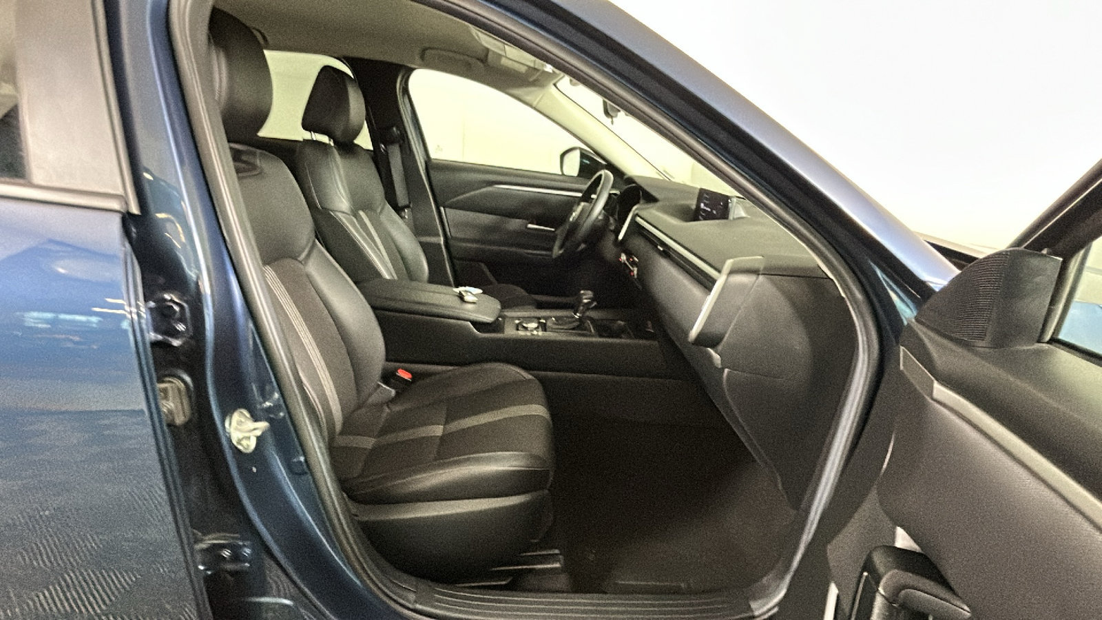 Used 2025 MAZDA CX-50 AWD 2.5 S w/ Preferred Package image 35