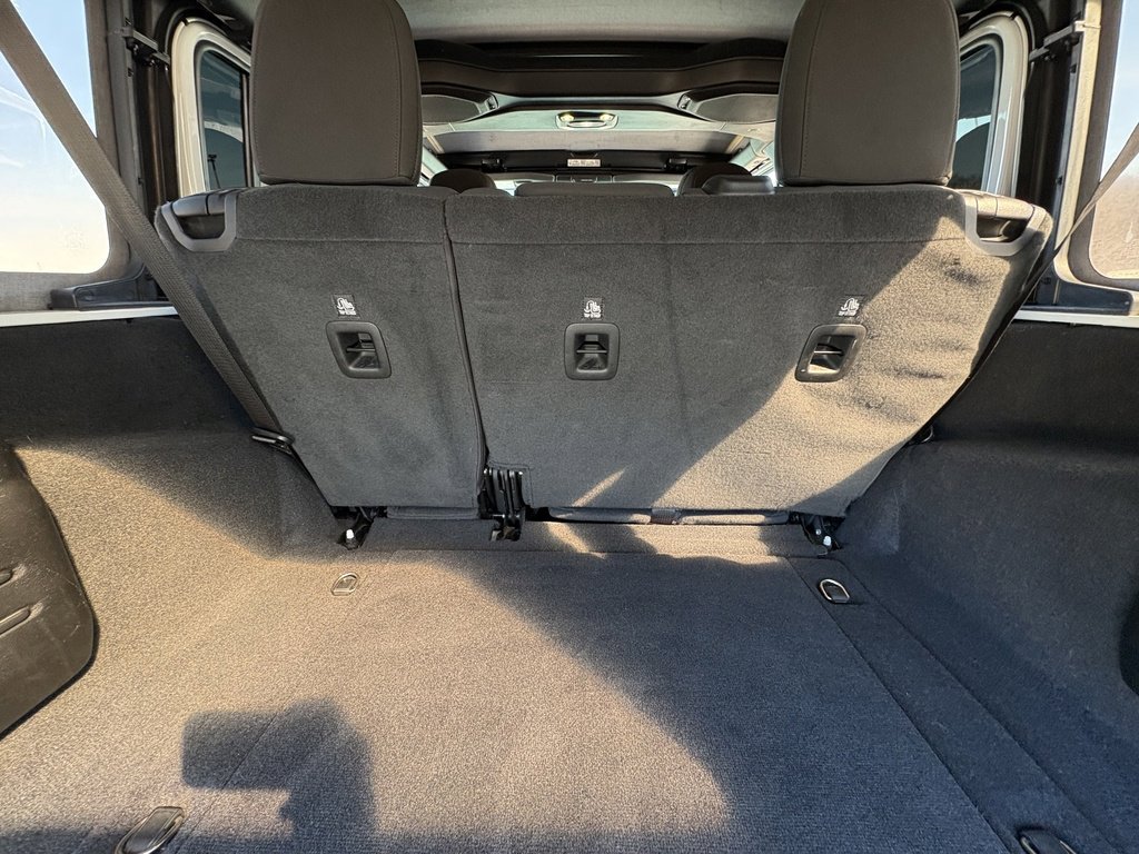 Used 2021 Jeep Wrangler Willys image 15