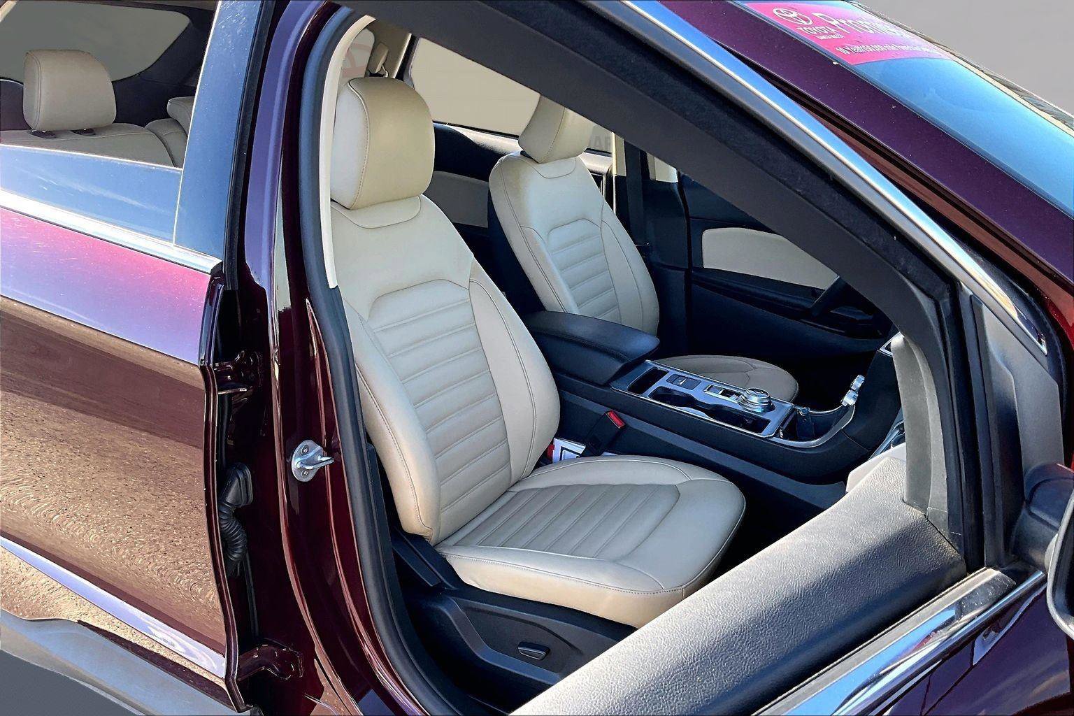 Used 2022 Ford Edge SEL w/ Convenience Package image 7