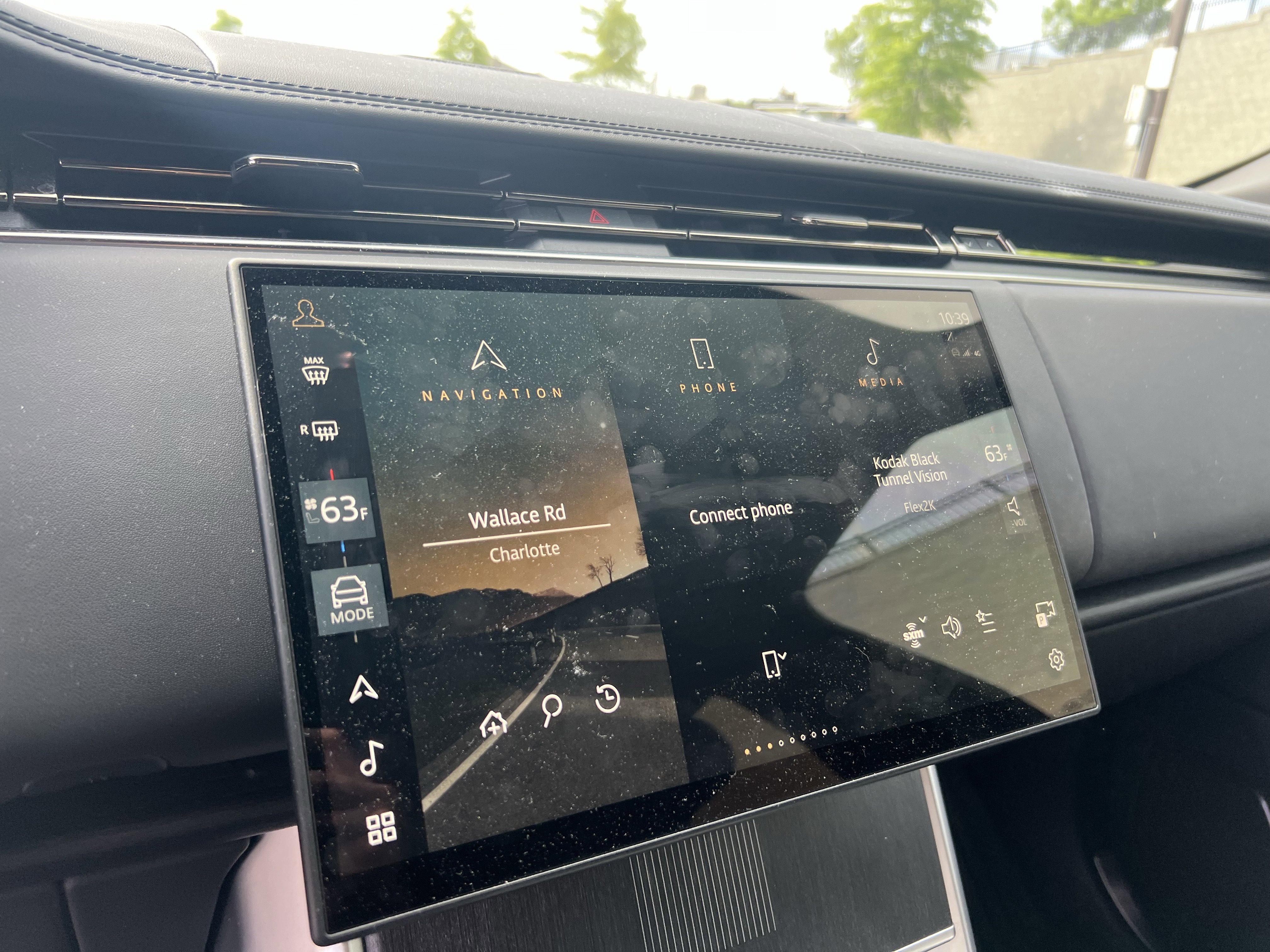 Certified 2024 Land Rover Range Rover Autobiography image 22