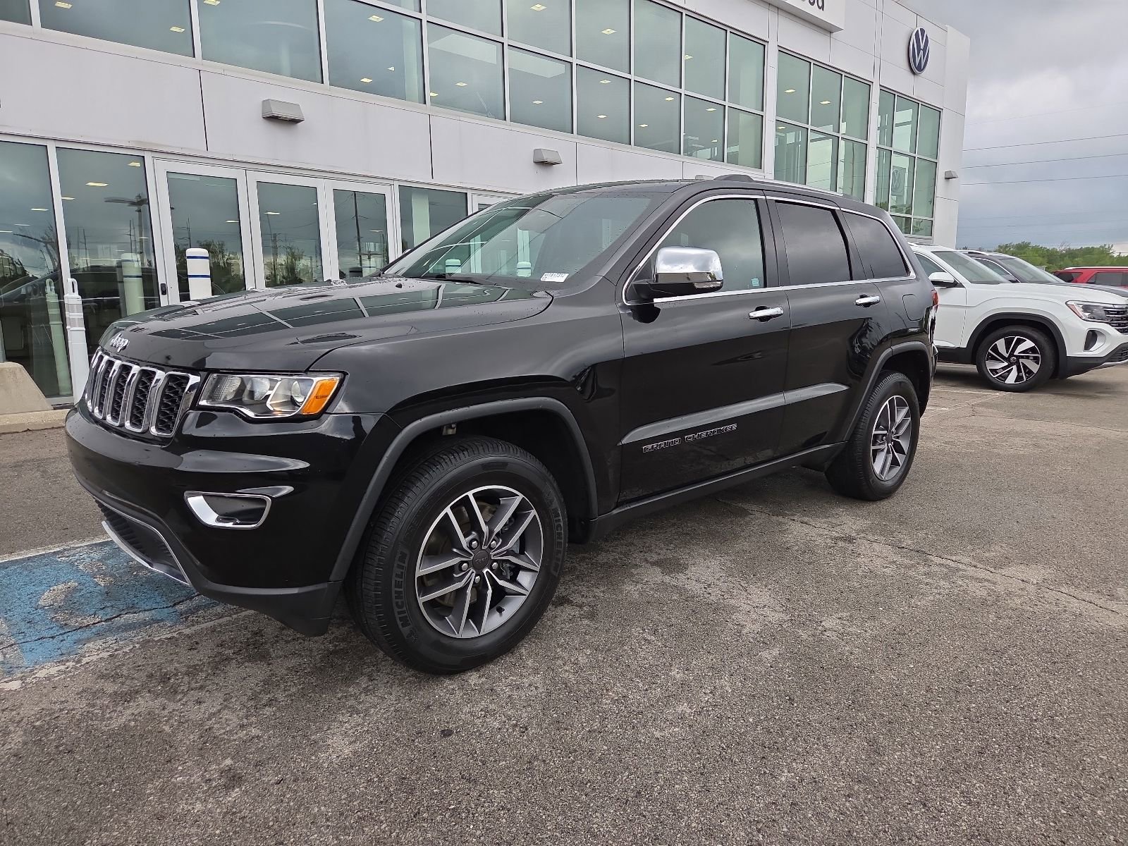 Used 2021 Jeep Grand Cherokee Limited w/ Trailer Tow Group IV AWD/4WD image 14