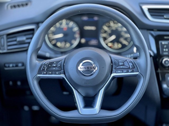 Used 2020 Nissan Rogue Sport SV image 34