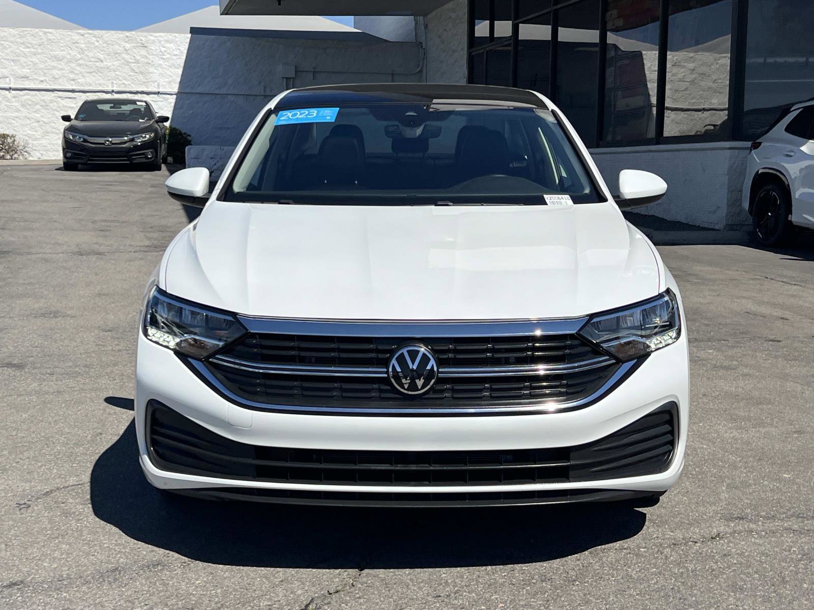 Used 2024 Volkswagen Jetta SE w/ Panoramic Sunroof Package image 4