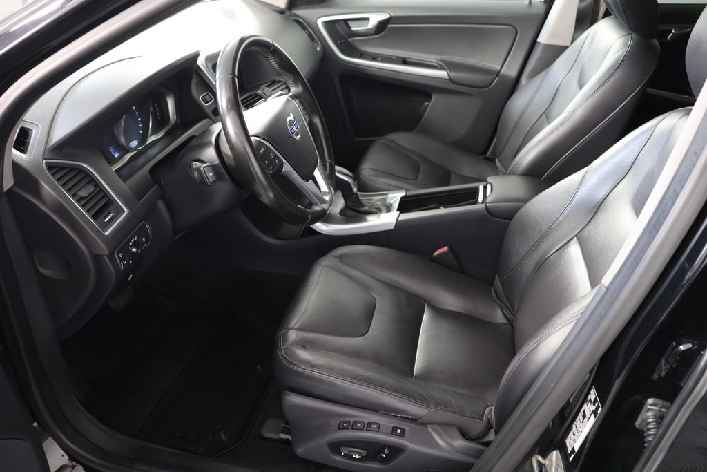 Used 2016 Volvo XC60 T5 Premier AWD/4WD image 18