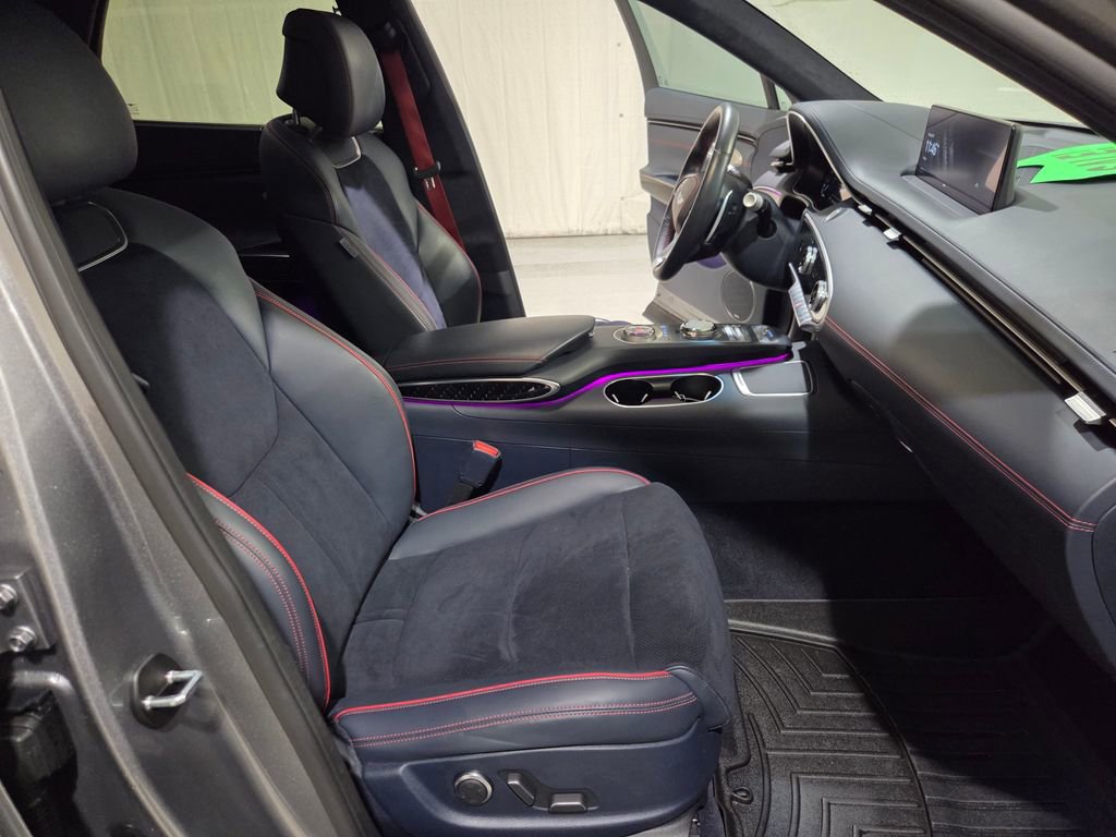 Used 2022 Genesis GV70 3.5T Sport w/ Sport Prestige Package AWD/4WD image 13