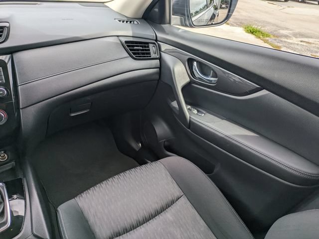 Used 2020 Nissan Rogue S w/ Special Edition Package FWD image 17