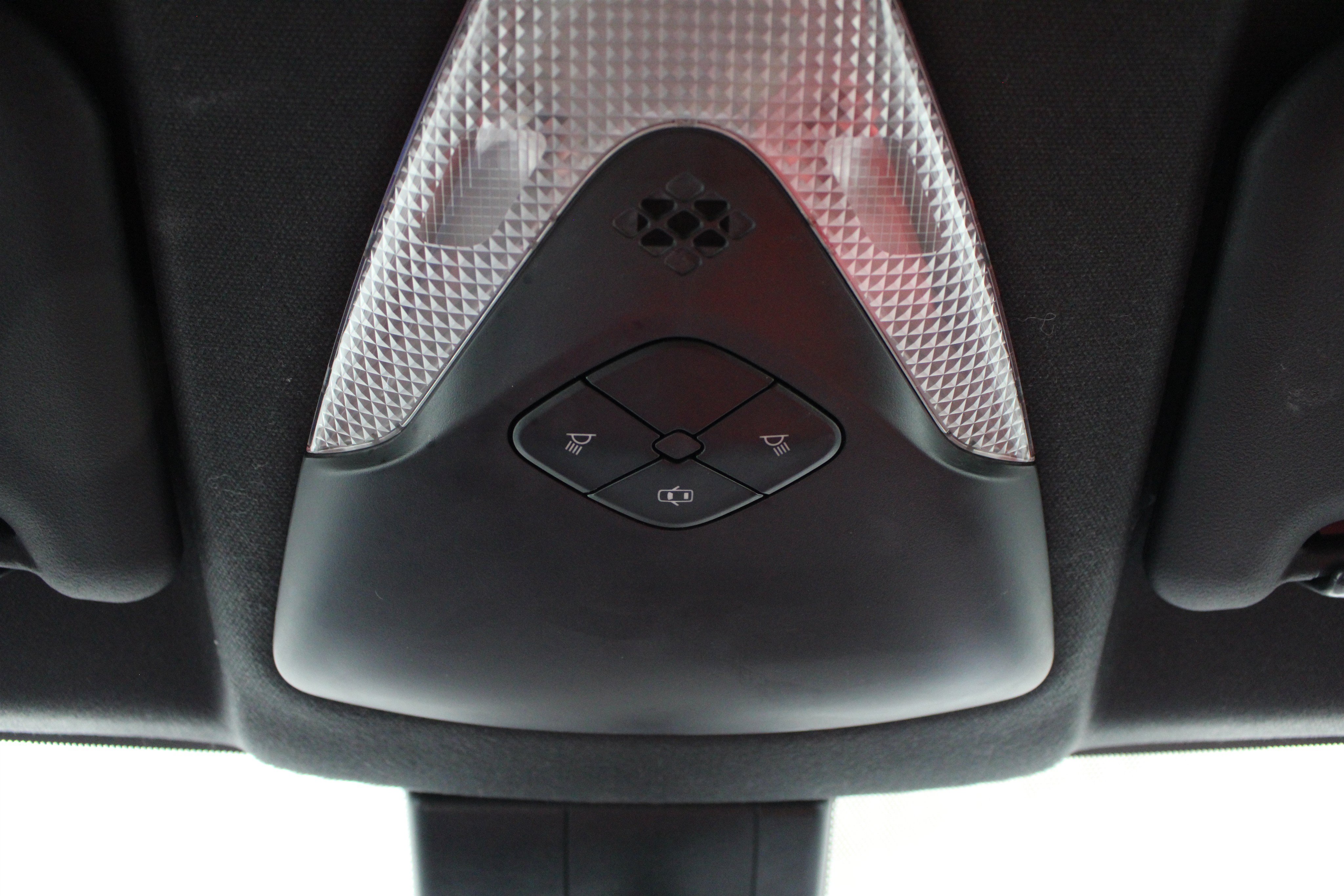 Used 2019 Toyota C-HR XLE FWD image 19