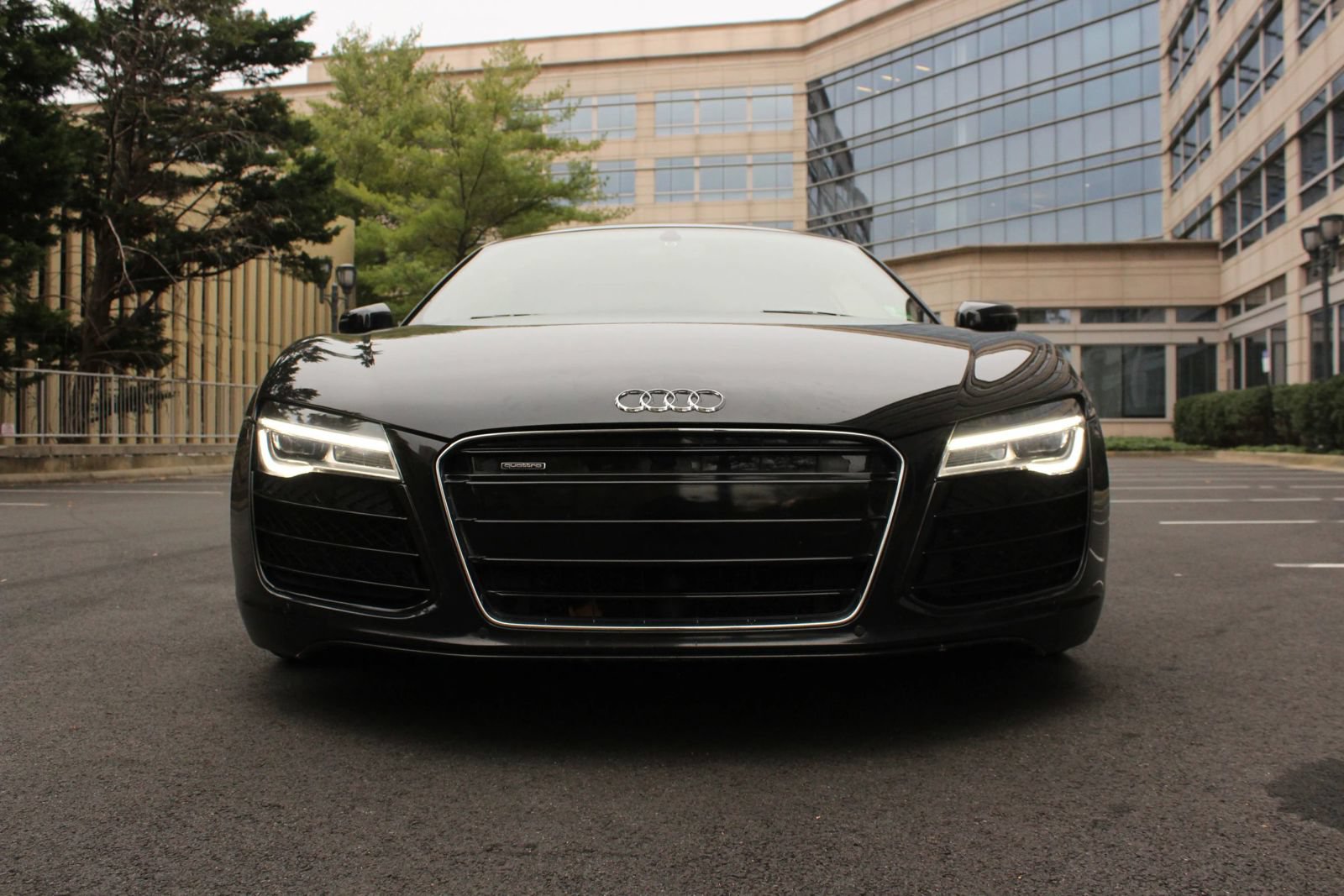 Used 2014 Audi R8 V8 w/ Enhanced Leather Package AWD/4WD image 6