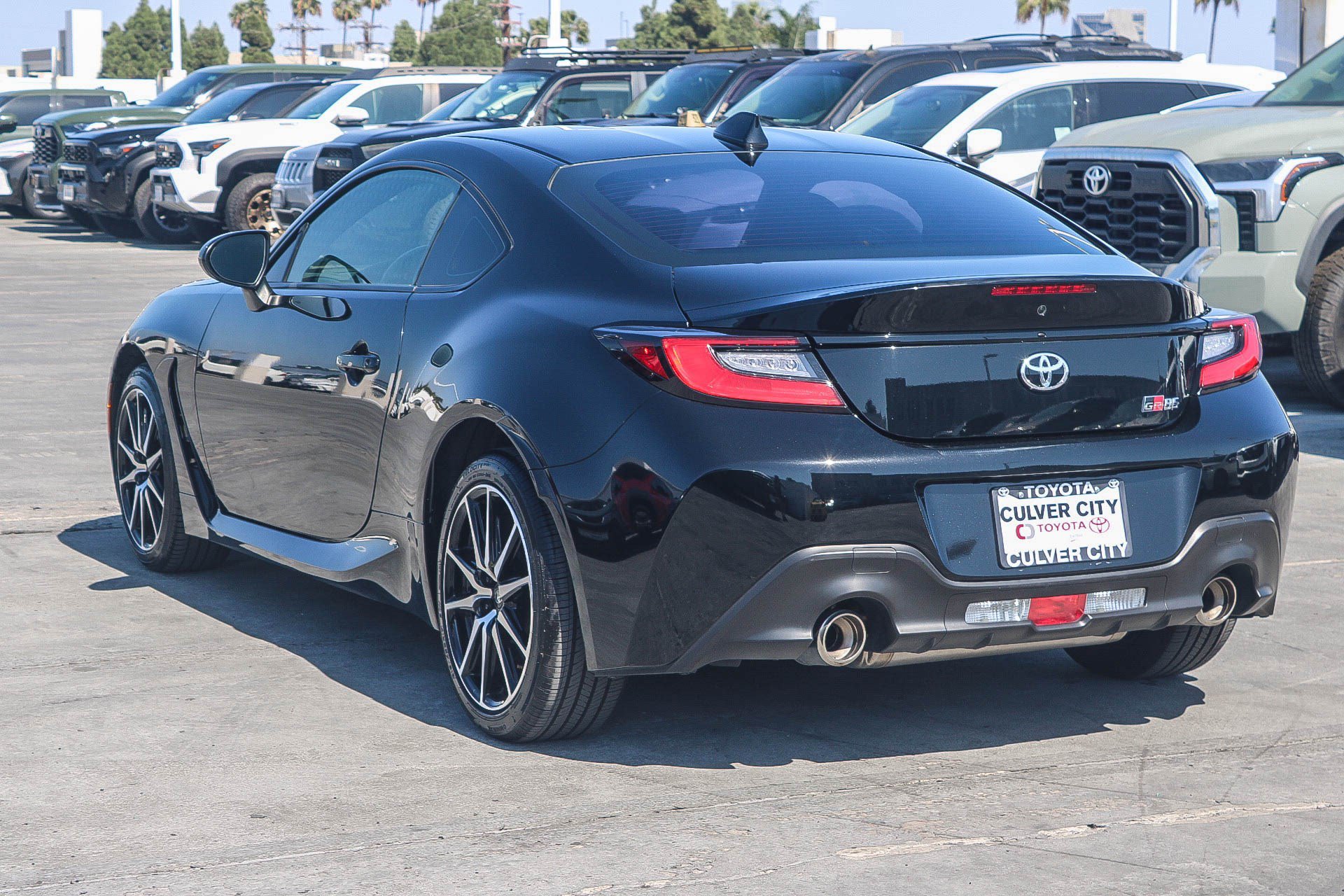 Used 2023 Toyota GR86 w/ ALL Weather Mat Package (TMS) RWD image 7