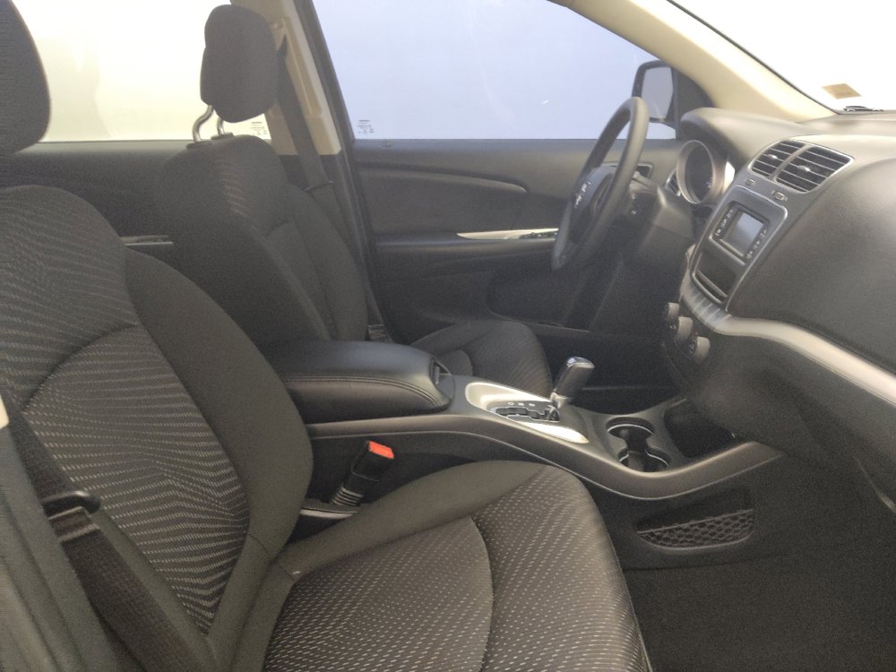 Used 2019 Dodge Journey SE image 21