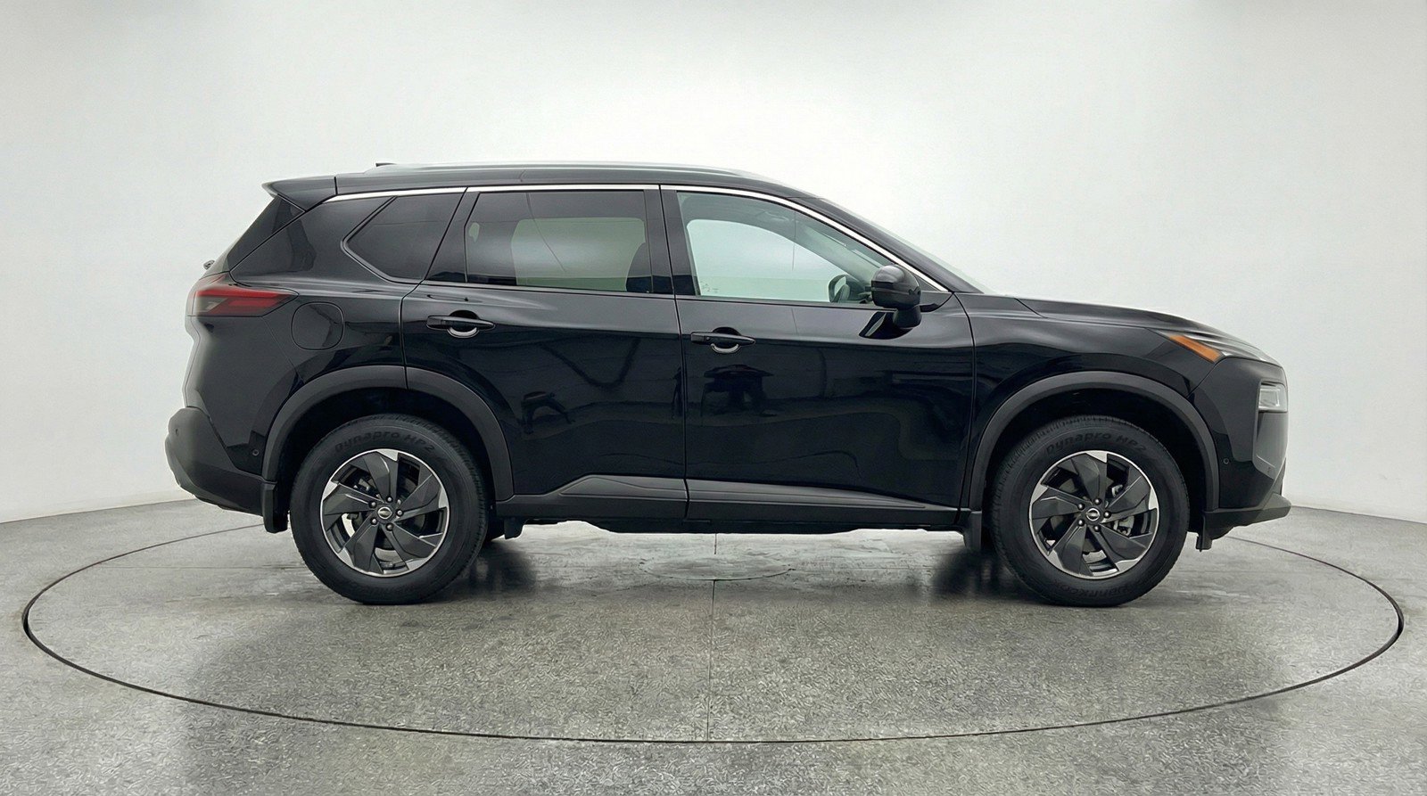 Used 2025 Nissan Rogue SV AWD/4WD image 11
