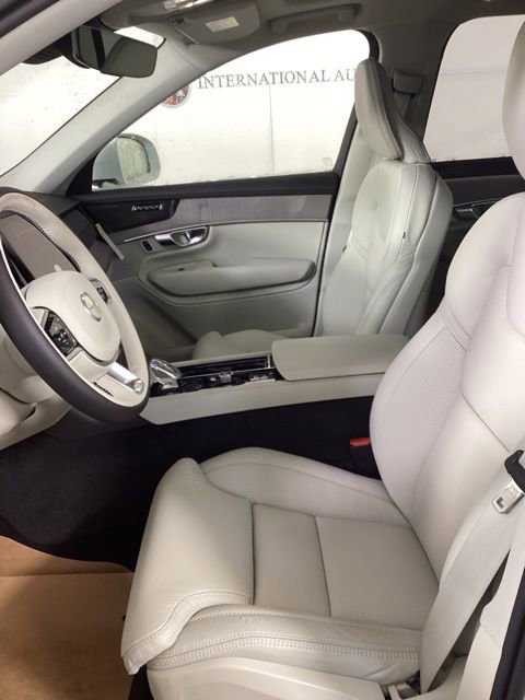 New 2026 Volvo XC90 T8 Ultra w/ Protection Package Premier image 13
