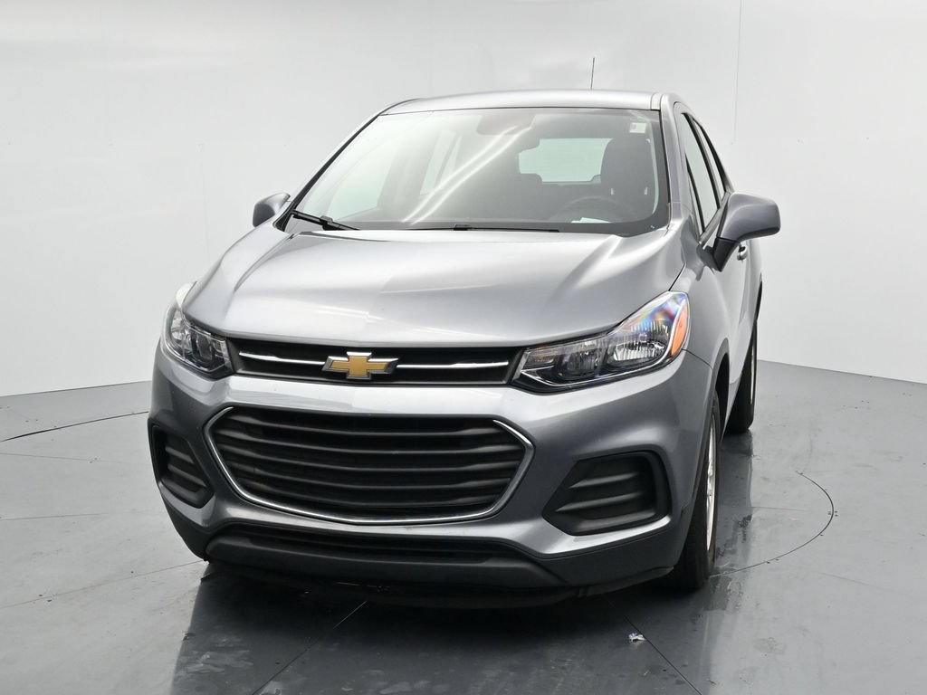 Used 2020 Chevrolet Trax LS FWD image 3