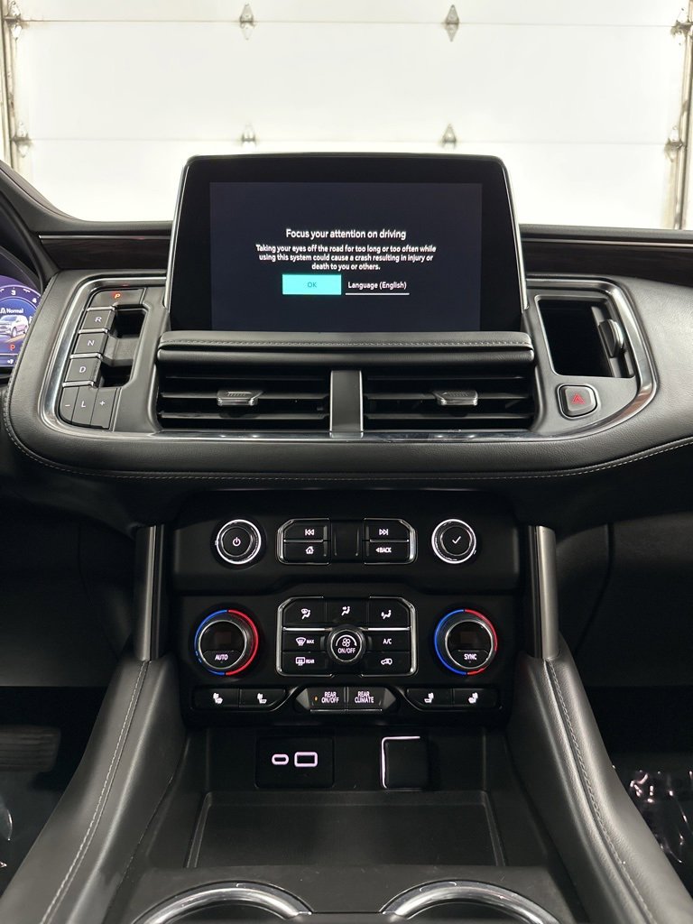 Used 2024 Chevrolet Suburban LT image 23