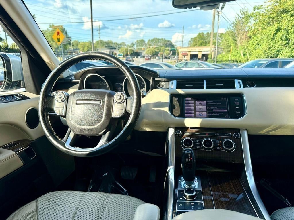 Used 2014 Land Rover Range Rover Sport HSE image 20