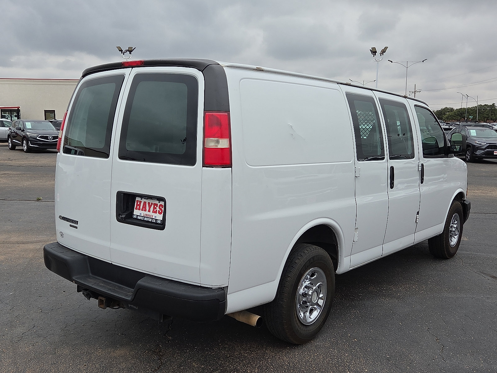 Used 2016 Chevrolet Express 2500 RWD image 4