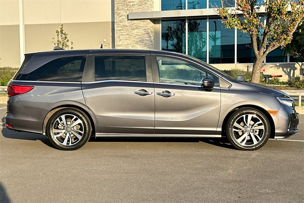 Certified 2023 Honda Odyssey Touring image 3