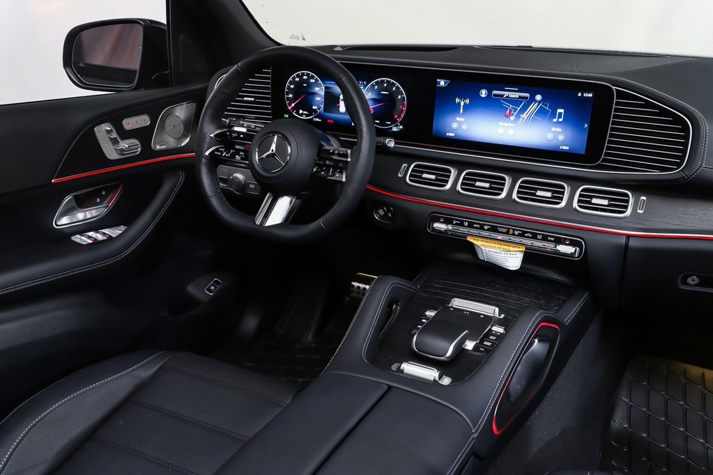 New 2026 Mercedes-Benz GLS 580 4MATIC image 14