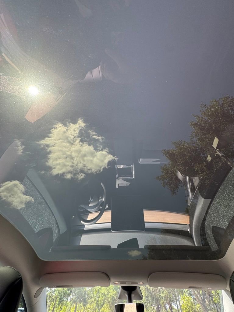 Used 2021 Tesla Model Y Long Range image 21