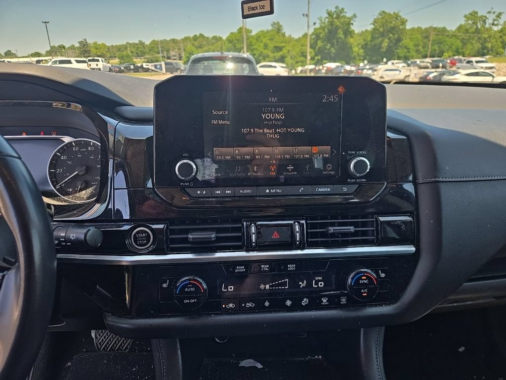 Used 2022 Nissan Pathfinder SV FWD image 8