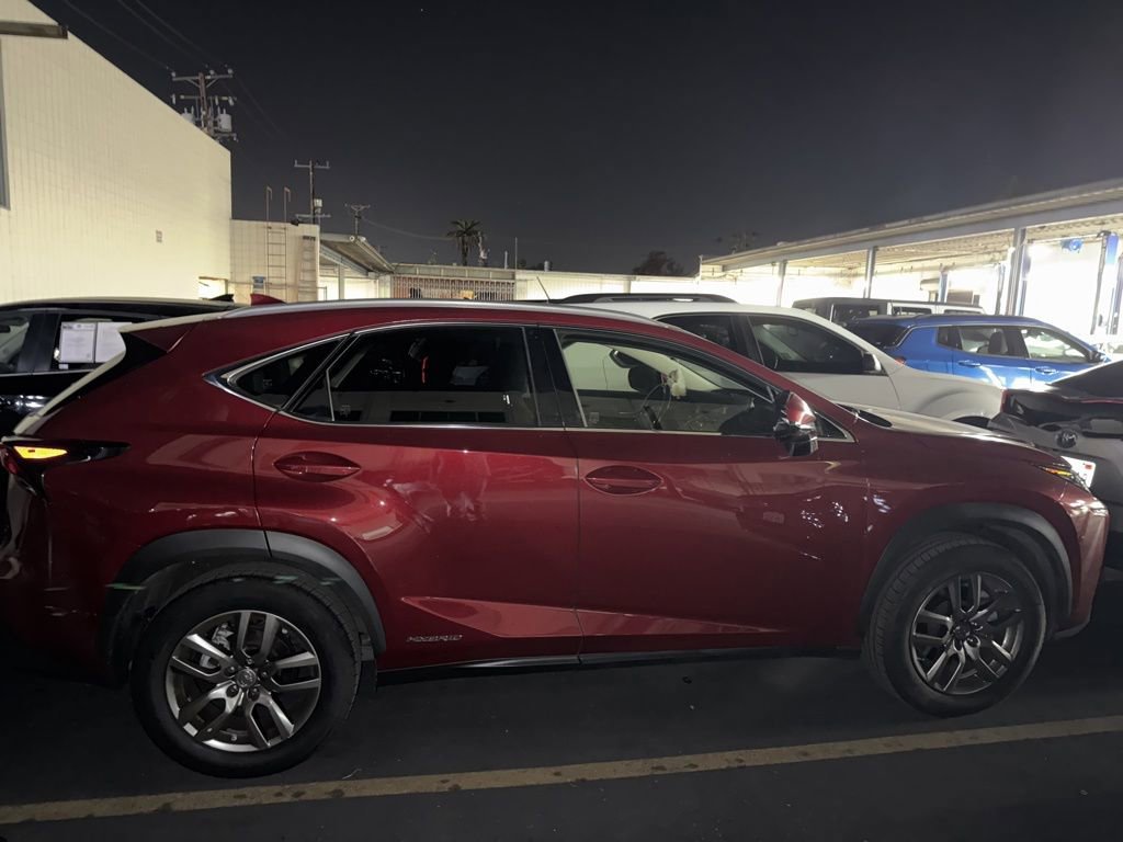 Used 2015 Lexus NX 300h AWD image 10