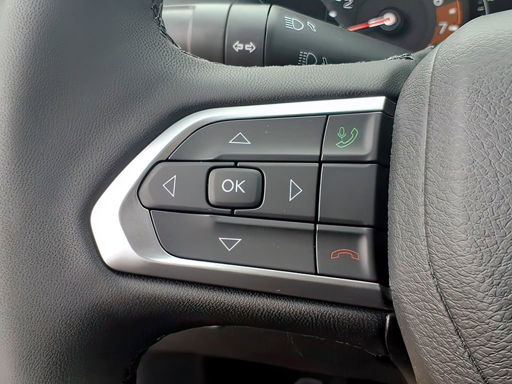 New 2026 Jeep Compass Latitude image 13