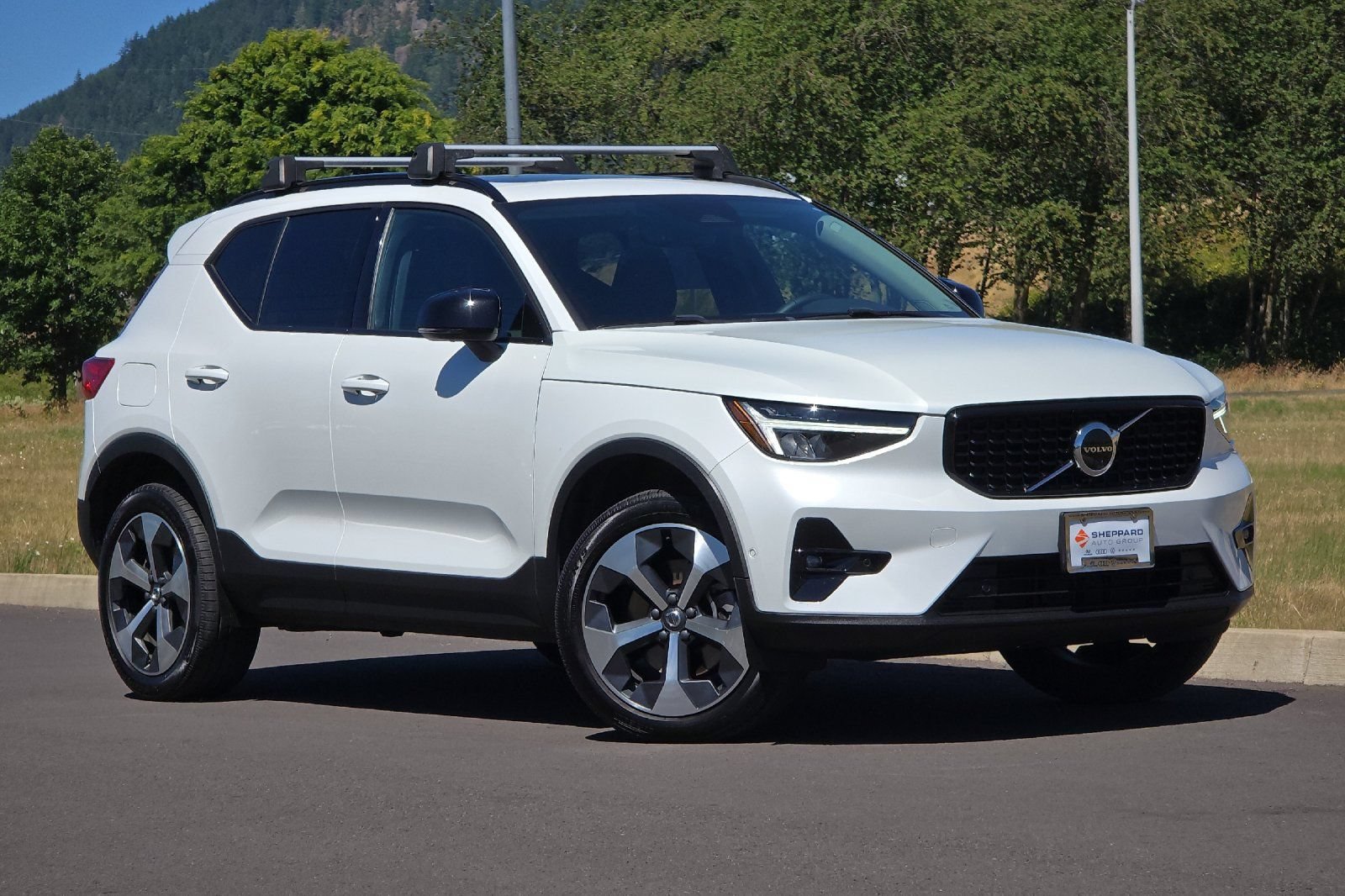 Used 2023 Volvo XC40 B5 Ultimate