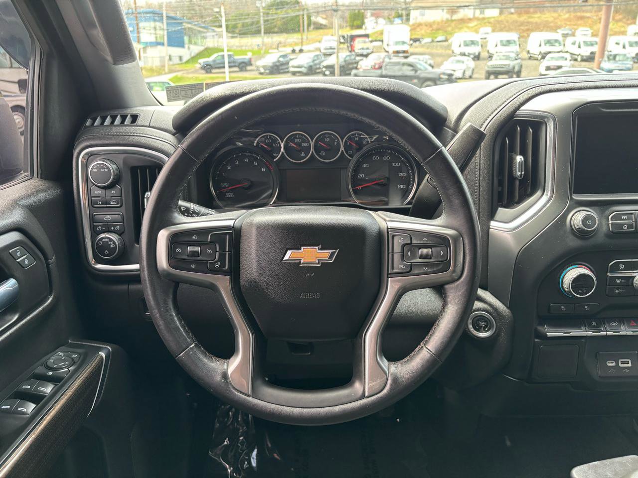Used 2022 Chevrolet Silverado 1500 LT image 28