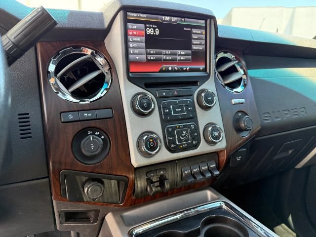 Used 2014 Ford F250 Lariat w/ Lariat Ultimate Package AWD/4WD image 30