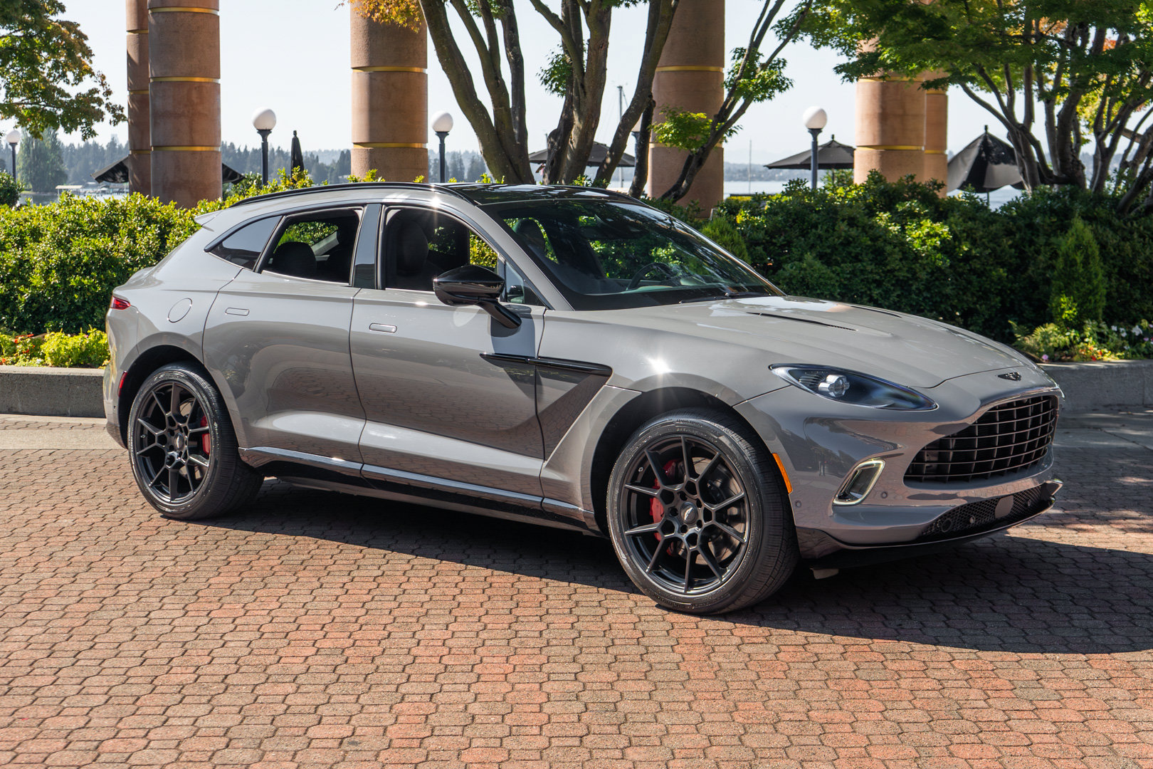 Used 2022 Aston Martin DBX AWD/4WD image 50