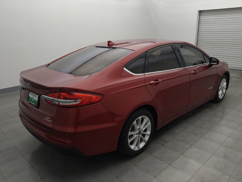 Used 2019 Ford Fusion SE image 9