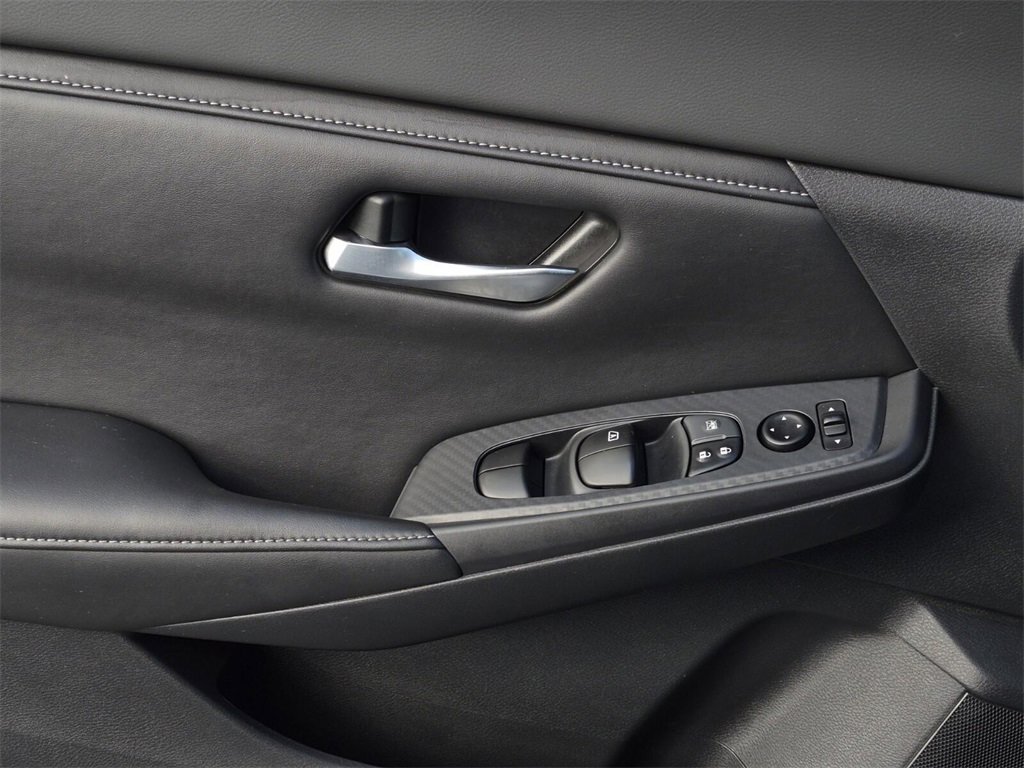 Used 2022 Nissan Sentra SV image 24